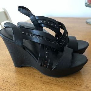 Gabrielle Rocha Black wedge sandals Size 5